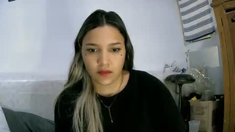 Snapshot of purple_23 chatting on 03/29/26, 09:15 Lizzy online show from 03/29/26, 09:15