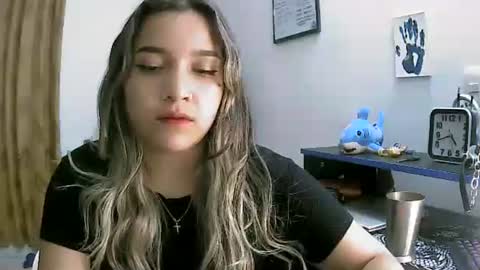 Snapshot of purple_23 chatting on 04/14/26, 06:30 Lizzy online show from 04/14/26, 06:30