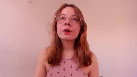 Snapshot of purple_opal chatting on 09/11/25, 04:07 Vero online from Tuesday to Sunday online show from 09/11/25, 04:07