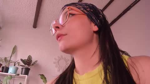 Snapshot of purple_opal chatting on 02/12/26, 06:14 Vero online from Tuesday to Sunday online show from 02/12/26, 06:14
