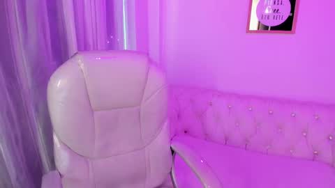 Anna  online show from 02/19/25, 10:20