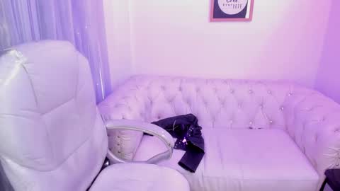 Anna  online show from 02/28/25, 11:56