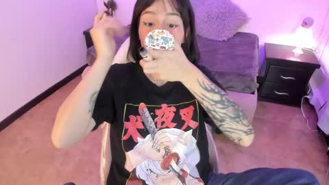 Anna  online show from 10/28/25, 03:54