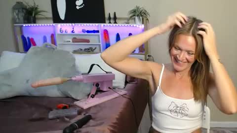 Purple online show from 12/05/25, 05:49