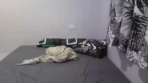 Snapshot of purpledust06 chatting on 12/17/25, 03:45 Athena online show from 12/17/25, 03:45