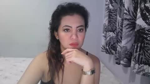 Snapshot of purpledust06 chatting on 01/11/26, 04:12 Athena online show from 01/11/26, 04:12