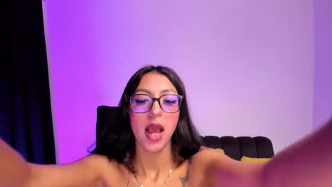 Snapshot of purplemegan chatting on 03/27/26, 03:01 MEGANNNN online show from 03/27/26, 03:01