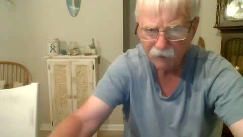 Snapshot of purpleshroom chatting on 10/02/25, 03:35 purpleshroom online show from 10/02/25, 03:35