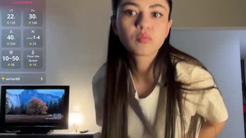 Snapshot of purrpaw chatting on 03/30/26, 10:00 Zendaya online show from 03/30/26, 10:00