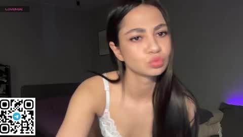 Snapshot of purrpaw chatting on 04/16/26, 09:39 Zendaya online show from 04/16/26, 09:39