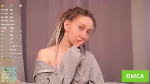 Sophie  Fav patterns 99199444press my buttons  see what happens  online show from 10/26/25, 05:24