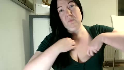 Snapshot of pussy6wetlips chatting on 02/23/26, 04:32 pussy6wetlips online show from 02/23/26, 04:32