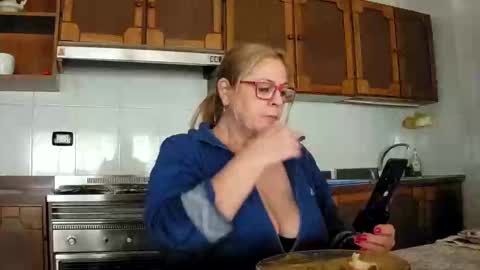 Mary online show from 01/25/25, 01:19