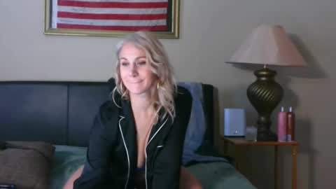 Snapshot of pussy_kat1985 chatting on 11/28/25, 05:26 PussyKAT online show from 11/28/25, 05:26