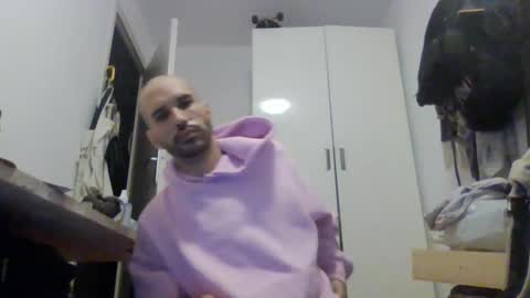 Snapshot of pussyboy32947 chatting on 10/15/25, 09:37 pussyboy32947 online show from 10/15/25, 09:37