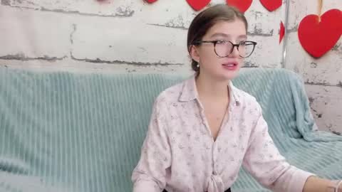 Snapshot of pussykatt_girl chatting on 02/15/25, 01:21 pussykatt_girl online show from 02/15/25, 01:21