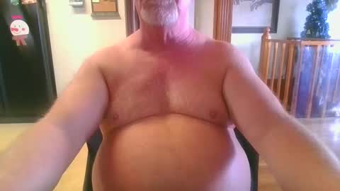 Snapshot of pussylover1365 chatting on 01/11/25, 04:36 pussylover1365 online show from 01/11/25, 04:36