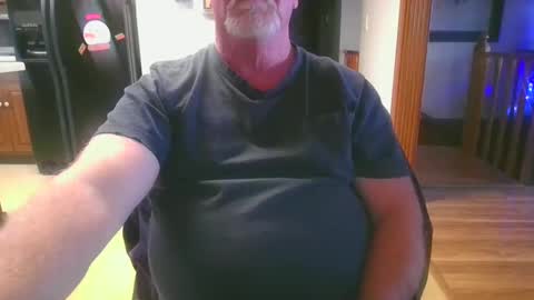 Snapshot of pussylover1365 chatting on 01/13/25, 10:13 pussylover1365 online show from 01/13/25, 10:13