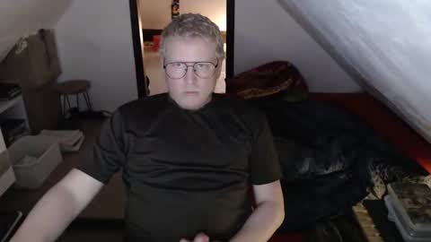 Snapshot of pussylovercb chatting on 04/17/26, 02:42 pussylovercb online show from 04/17/26, 02:42