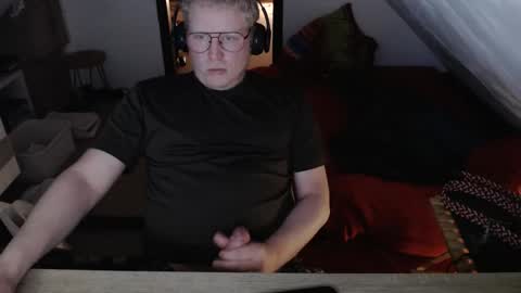 Snapshot of pussylovercb chatting on 04/22/26, 08:10 pussylovercb online show from 04/22/26, 08:10