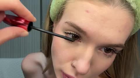 Snapshot of pussymoneywet chatting on 11/05/25, 09:26 Lina online show from 11/05/25, 09:26