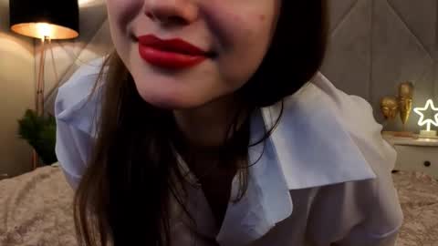 Snapshot of pussyonluck chatting on 10/21/25, 06:52 Ellie online show from 10/21/25, 06:52