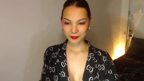 Snapshot of pussywetandwild chatting on 02/02/25, 01:08 LHARA online show from 02/02/25, 01:08