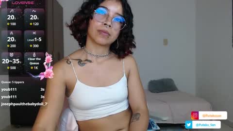 Snapshot of putakusan chatting on 02/01/25, 04:03 Izumi online show from 02/01/25, 04:03