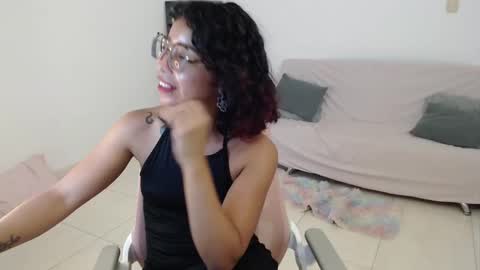 Snapshot of putakusan chatting on 03/01/25, 08:23 Izumi online show from 03/01/25, 08:23