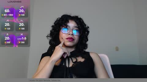 Snapshot of putakusan chatting on 10/17/25, 05:10 Izumi online show from 10/17/25, 05:10