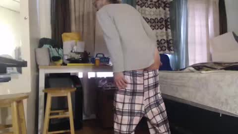 Snapshot of putiputi4u chatting on 01/13/25, 06:49 putiputi4u online show from 01/13/25, 06:49