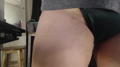 Snapshot of putiputi4u chatting on 01/15/25, 09:56 putiputi4u online show from 01/15/25, 09:56