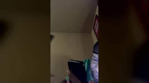 Snapshot of pyrex8 chatting on 12/18/25, 05:35 pyrex8 online show from 12/18/25, 05:35