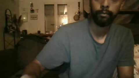 Snapshot of python974 chatting on 10/03/25, 01:46 Python online show from 10/03/25, 01:46