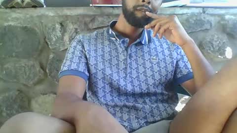 Snapshot of python974 chatting on 10/31/25, 11:11 Python online show from 10/31/25, 11:11