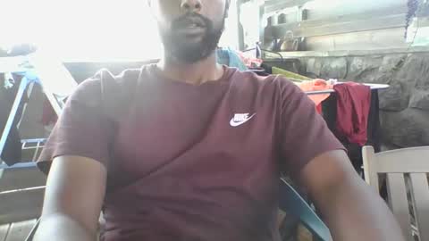 Snapshot of python974 chatting on 11/08/25, 10:59 Python online show from 11/08/25, 10:59