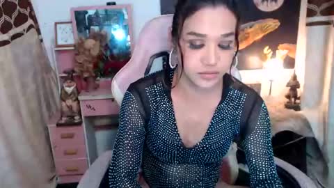 Queen Agatha online show from 11/03/25, 02:40