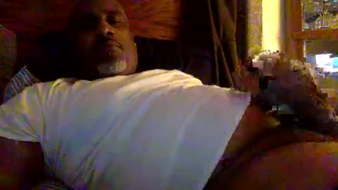 Snapshot of q35555 chatting on 12/19/25, 05:03 danniboy69 online show from 12/19/25, 05:03