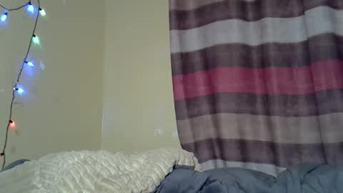 Snapshot of qastrol chatting on 03/19/26, 02:26 streamsinners online show from 03/19/26, 02:26