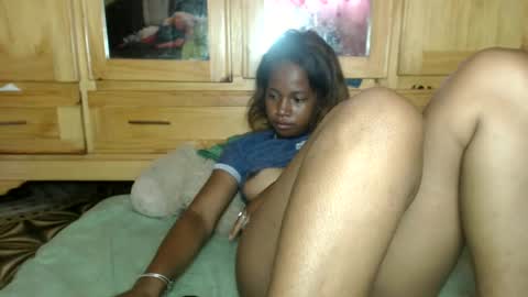 Snapshot of qeen_sexy chatting on 02/14/25, 07:38 queen sexy online show from 02/14/25, 07:38