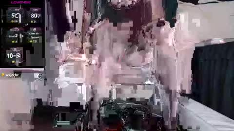 qianqian_ online show from 12/02/25, 11:37