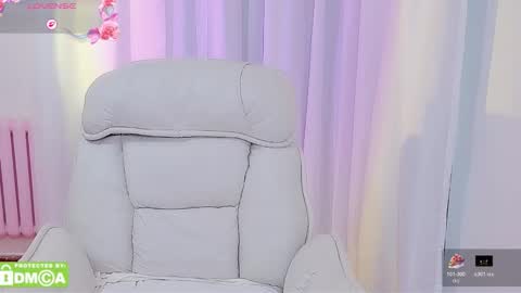  Mimi online show from 10/30/25, 01:18