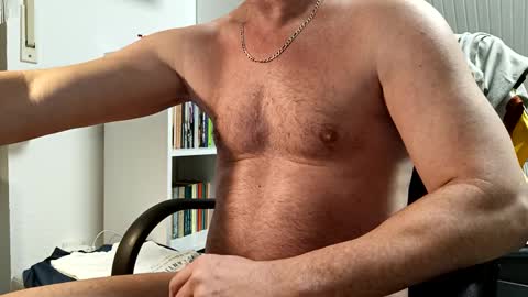 Snapshot of qm0722 chatting on 02/05/25, 07:20 qm0722 online show from 02/05/25, 07:20