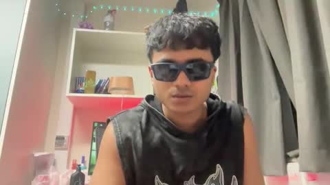 Snapshot of qosmo123 chatting on 03/31/26, 02:35 qosmo123 online show from 03/31/26, 02:35