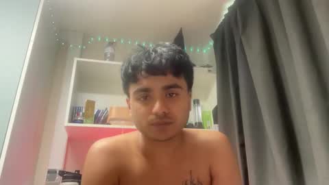 Snapshot of qosmo123 chatting on 04/02/26, 09:07 qosmo123 online show from 04/02/26, 09:07