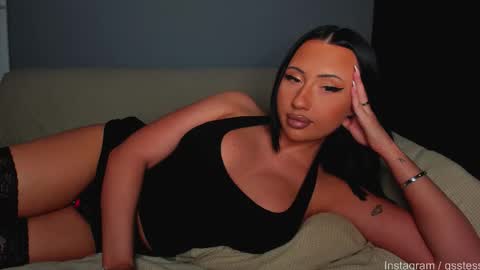 Snapshot of qsstess chatting on 10/30/25, 08:20 Ana online show from 10/30/25, 08:20