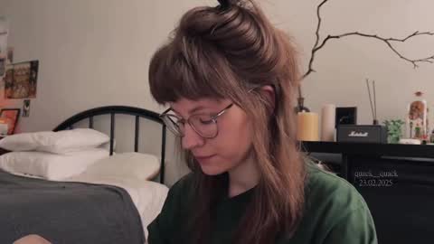 Snapshot of quack__quack chatting on 02/23/25, 08:28 online show from 02/23/25, 08:28