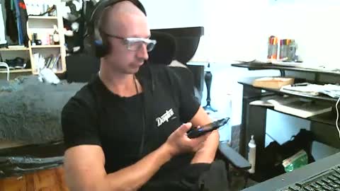 Snapshot of quantumcollapse chatting on 09/30/25, 06:07 quantumcollapse online show from 09/30/25, 06:07