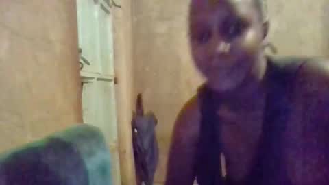 queen014 online show from 11/09/25, 12:42