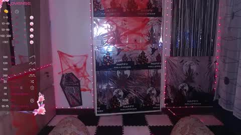 Snapshot of queen__abby chatting on 10/21/25, 06:30 Queen Abby online show from 10/21/25, 06:30